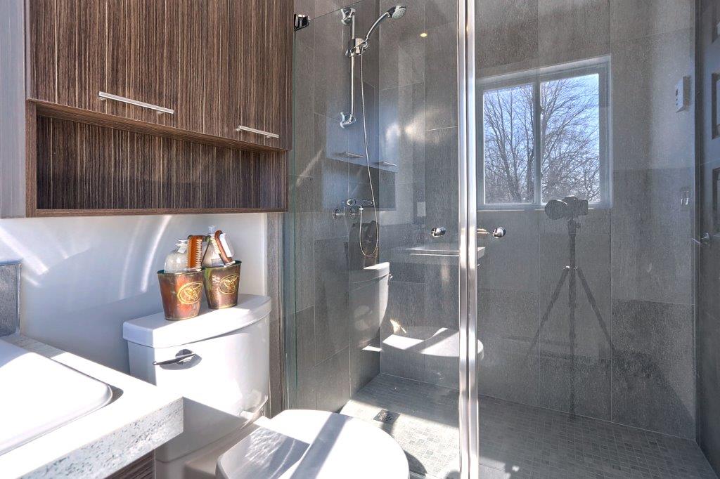 3345 LAVAL L�VESQUE OUEST LOCATION APRES SINISTRE