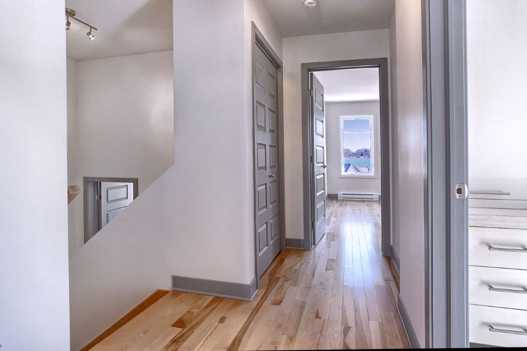 3345 LAVAL L�VESQUE OUEST LOCATION APRES SINISTRE